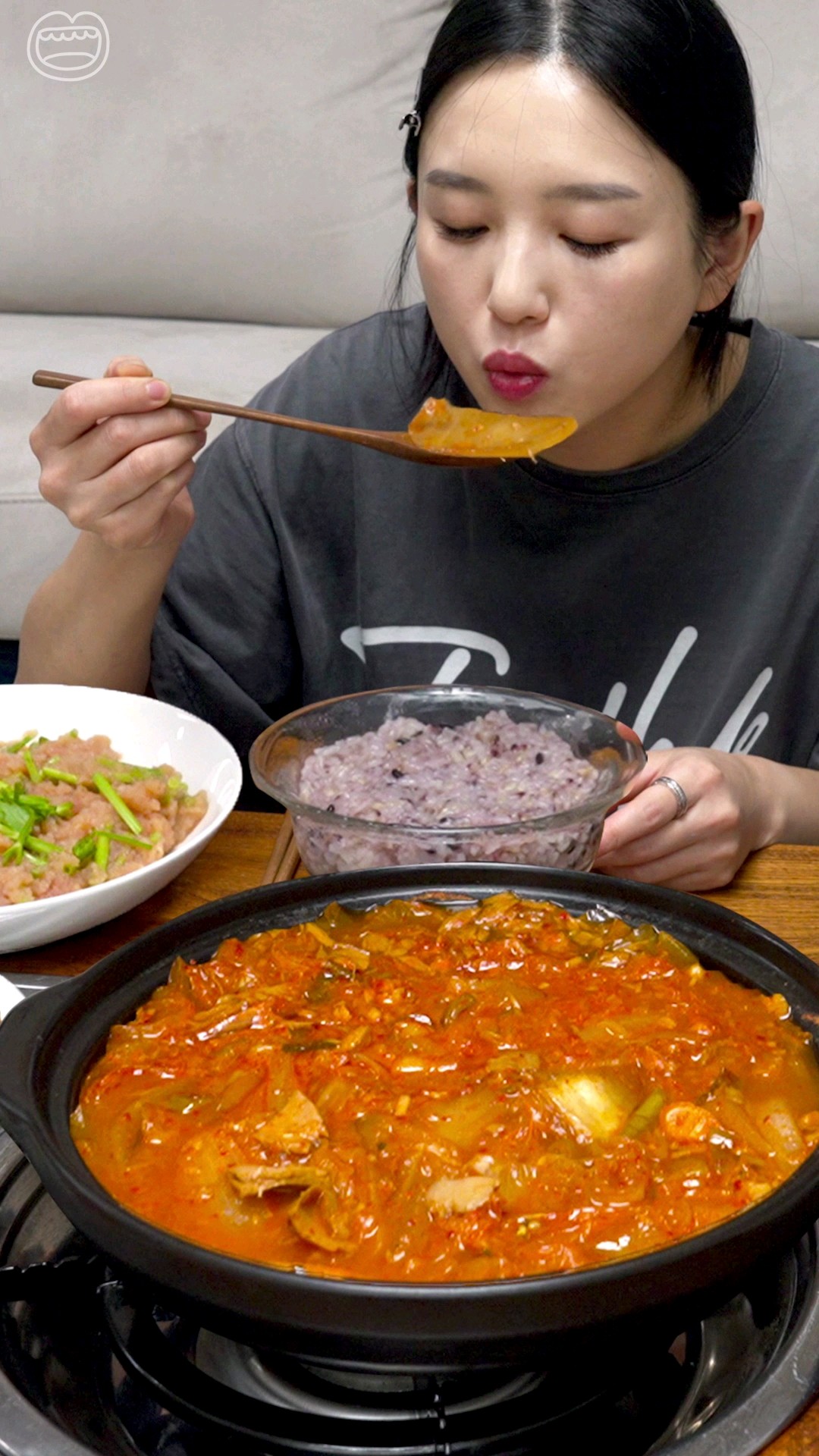 참치김치찌개는 너무 맛있어